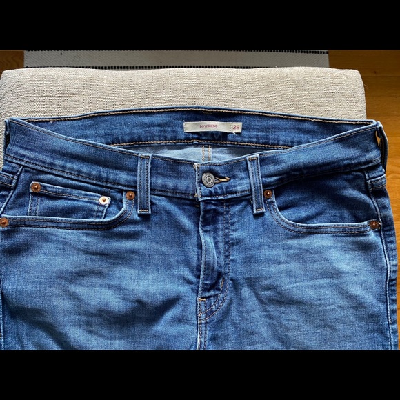 Levi’s Boyfriend tapered-legs Jeans. - Picture 2 of 8